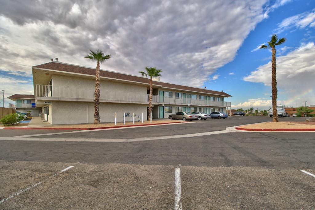 Budgetel Inn&Suites Yuma Eksteriør bilde
